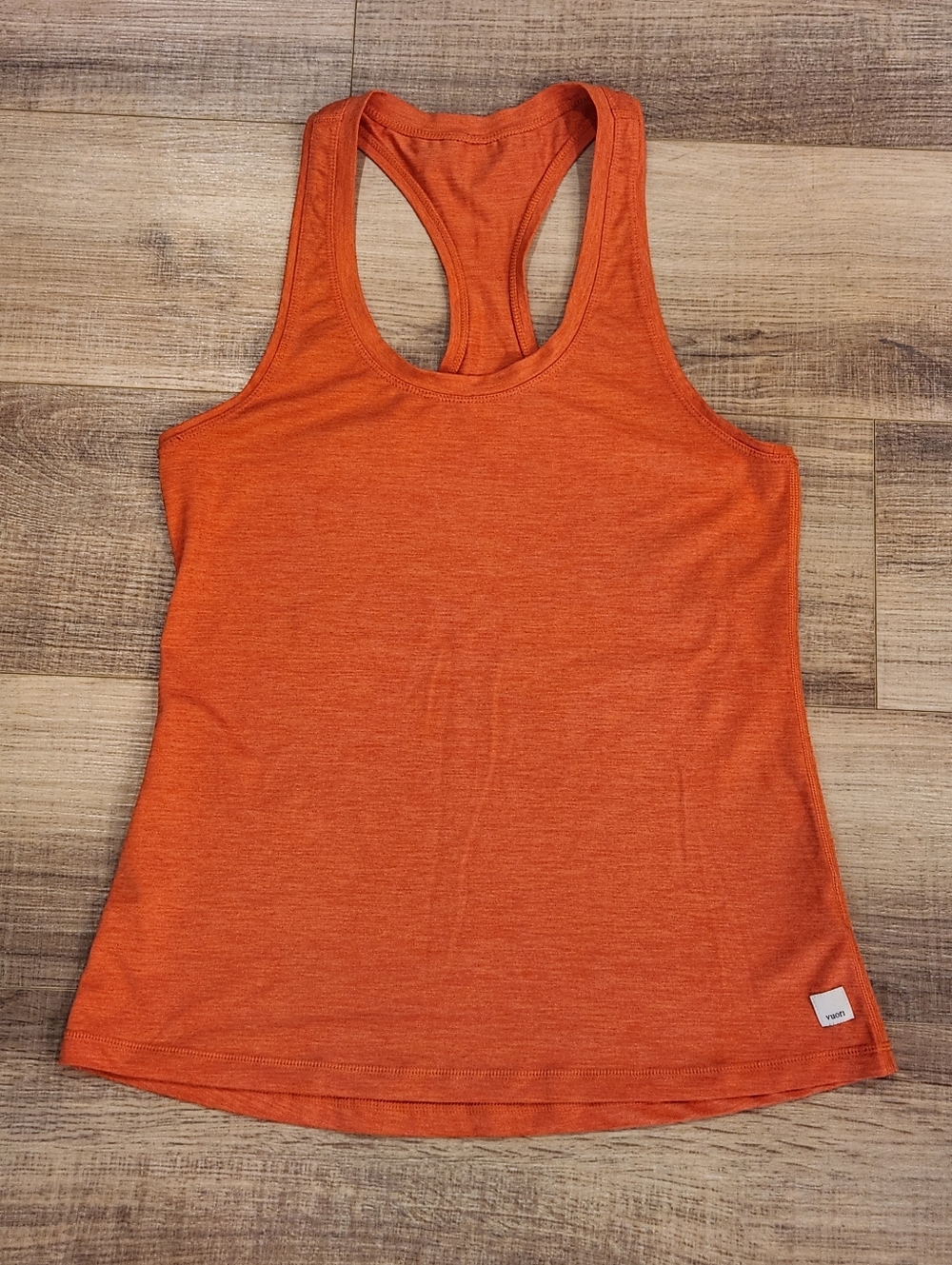 Vuori Lux Racerback Performance Tank Womens Orange Athletic Yoga Workout Small